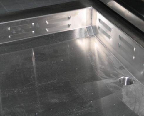 Seiten-Abluftsystem für gleichmäßige Absaugung